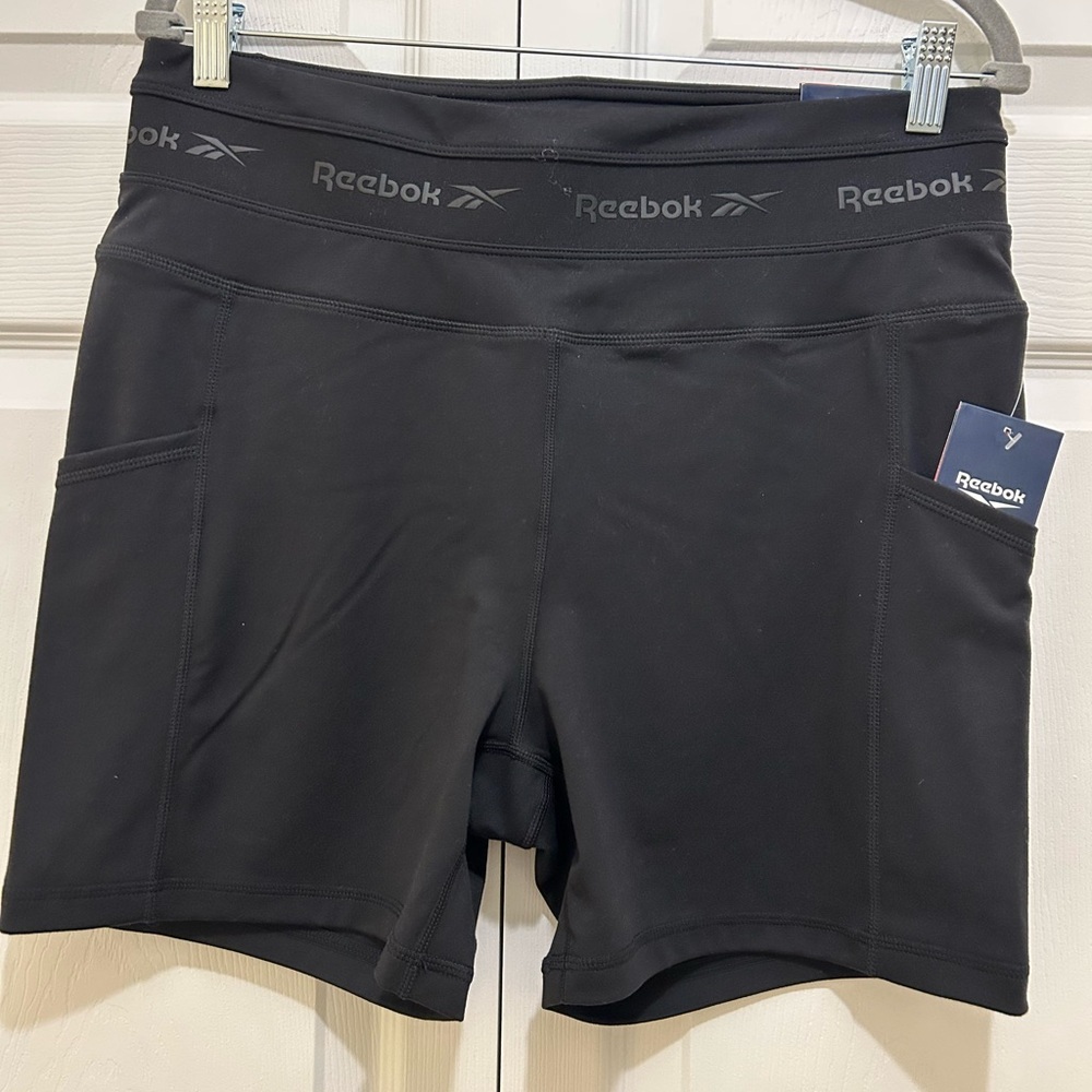 Reebok fitted high-rise shorts, extra large women color, black. Workout cycling.